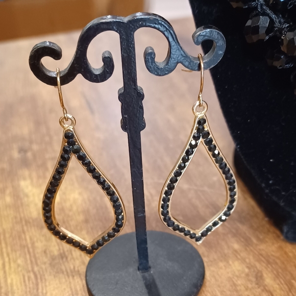 Time and Tru black/gold jewelry bundle - Picture 6 of 6